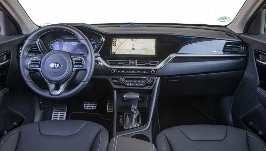 Торпедо Kia Niro Plug-In Hybrid (DE) 2019 года  (WW) (фото 16 из 53)